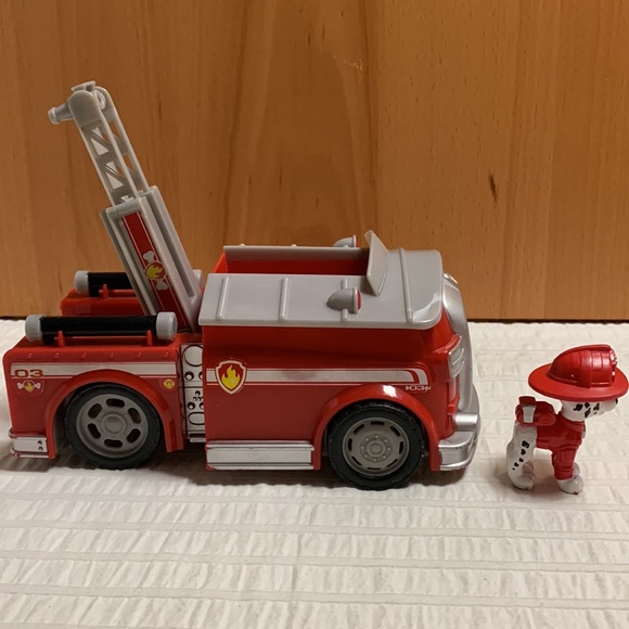 Paw Patrol On-A-Roll Marshall Transforming Firetruck w/Siren - SpinMaster - Picture 11 of 14